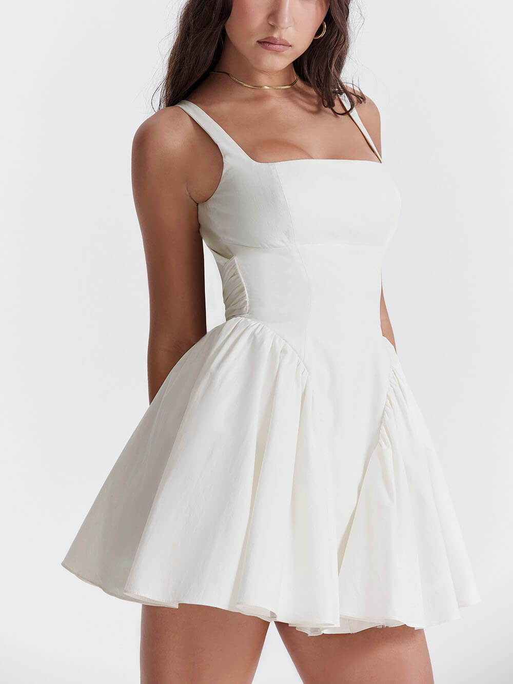 JÚLIA™ | Vestido Midi Que Transforma Qualquer Dia Comum em Momento Especial