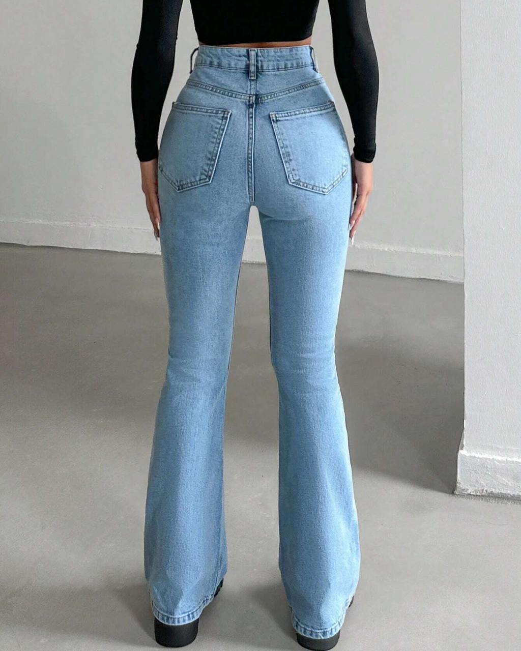 ABIGAIL™ | Calça Que Faz Suas Pernas Parecerem Quilômetros de Elegância