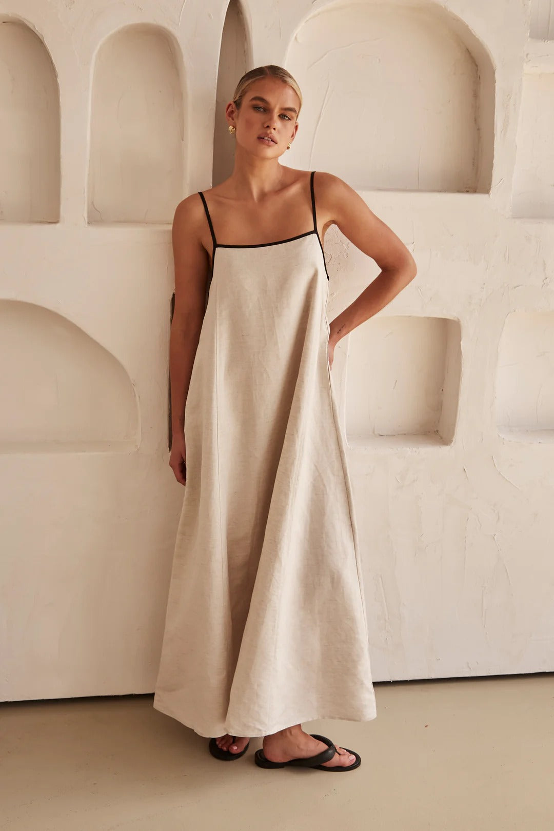 NATIVIDADE™ | Vestido Midi Que Faz Você Se Sentir a Mulher Mais Elegante da Sala