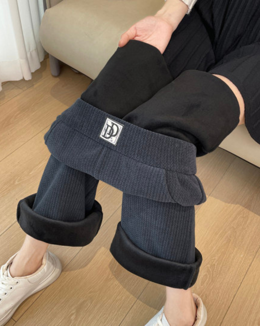 BRANCA™ | Calça Que Faz Suas Pernas Parecerem Quilômetros de Elegância