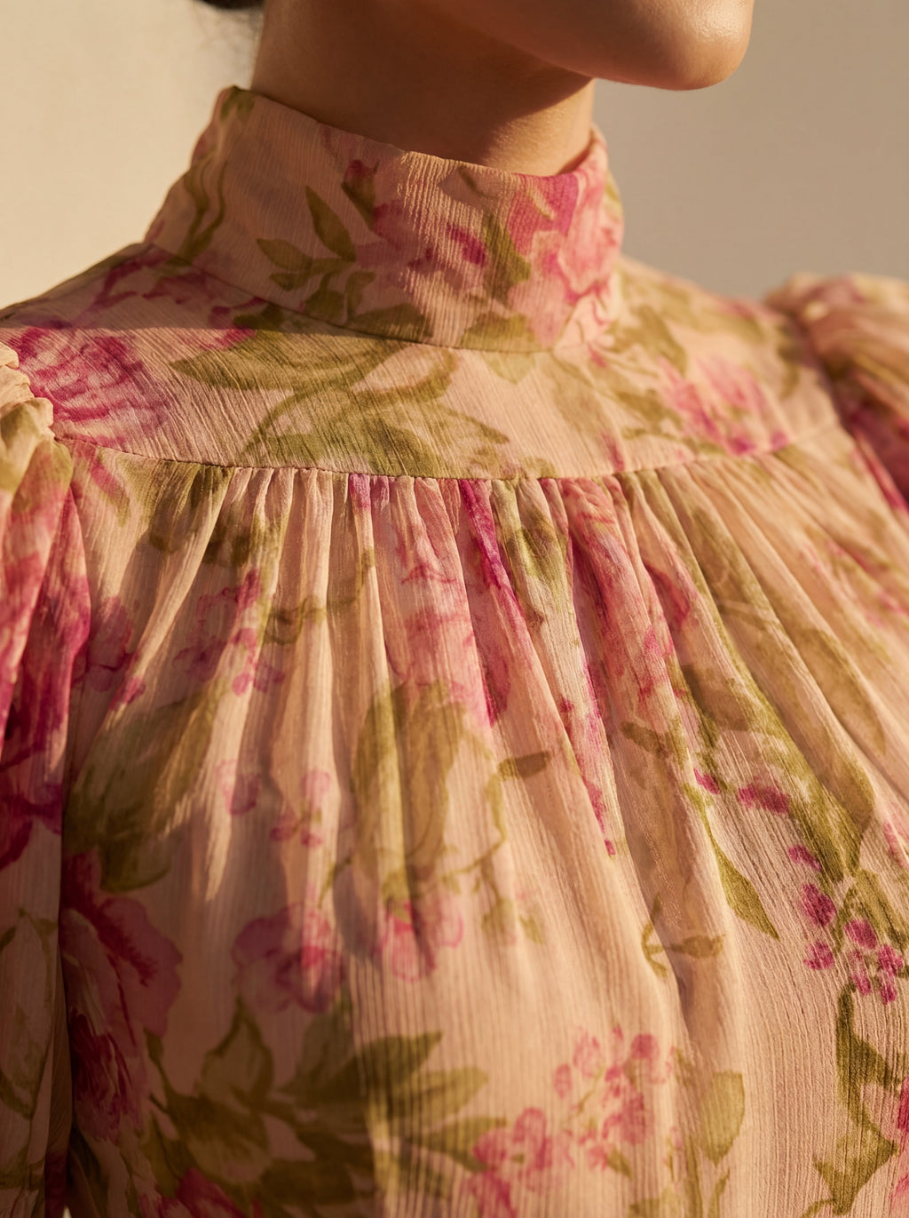 SALOMÉ™ | Vestido Midi Para a Mulher Que Não Precisa de Aprovação Para Brilhar