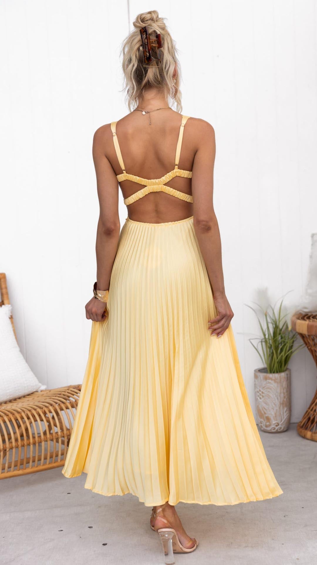 SARA™ | Vestido com Acabamento Perfeito Para Qualquer Produção