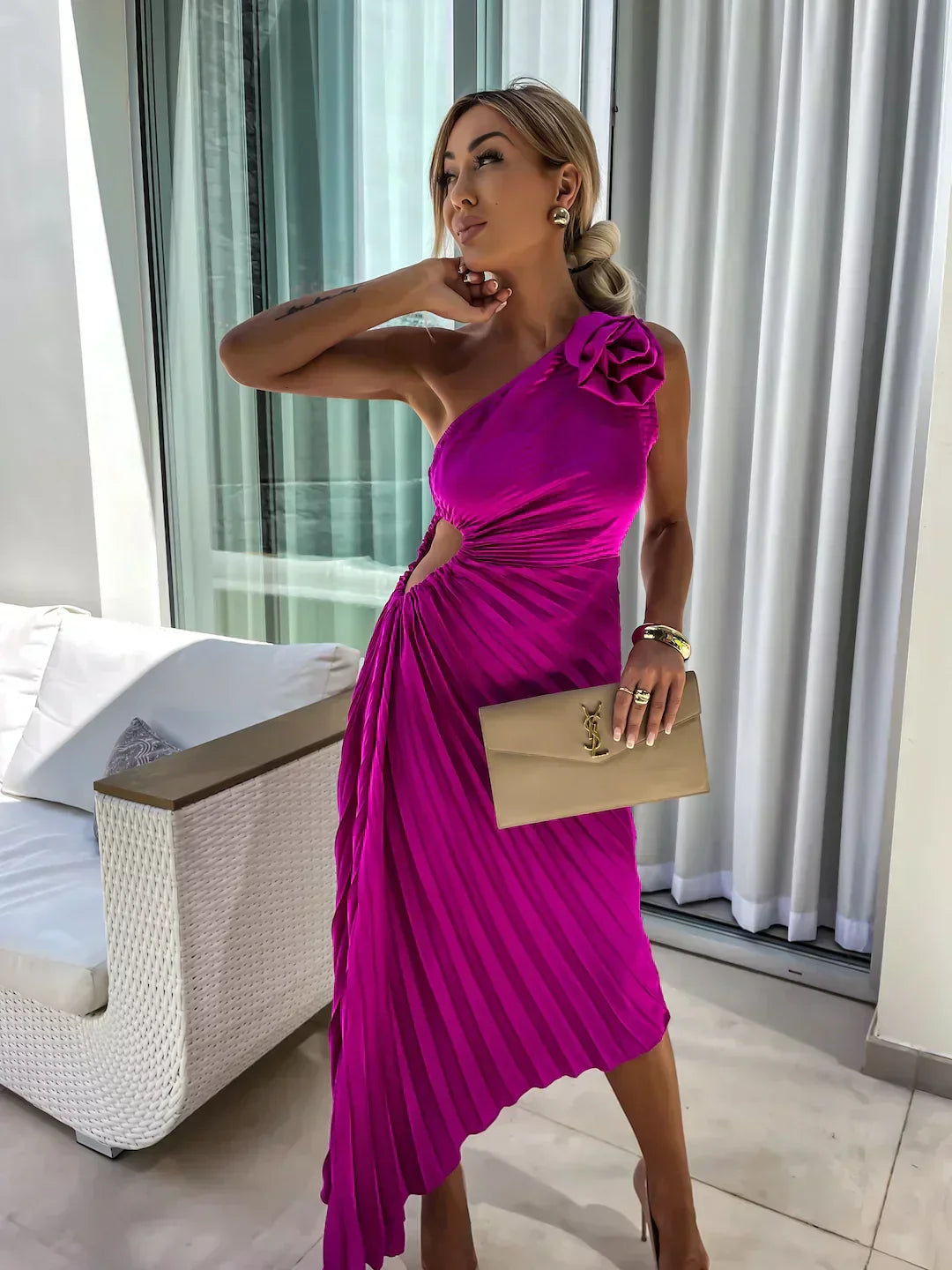 INÊS™ | Vestido Midi Para Quando Você Quer Impressionar Sem Se Esforçar