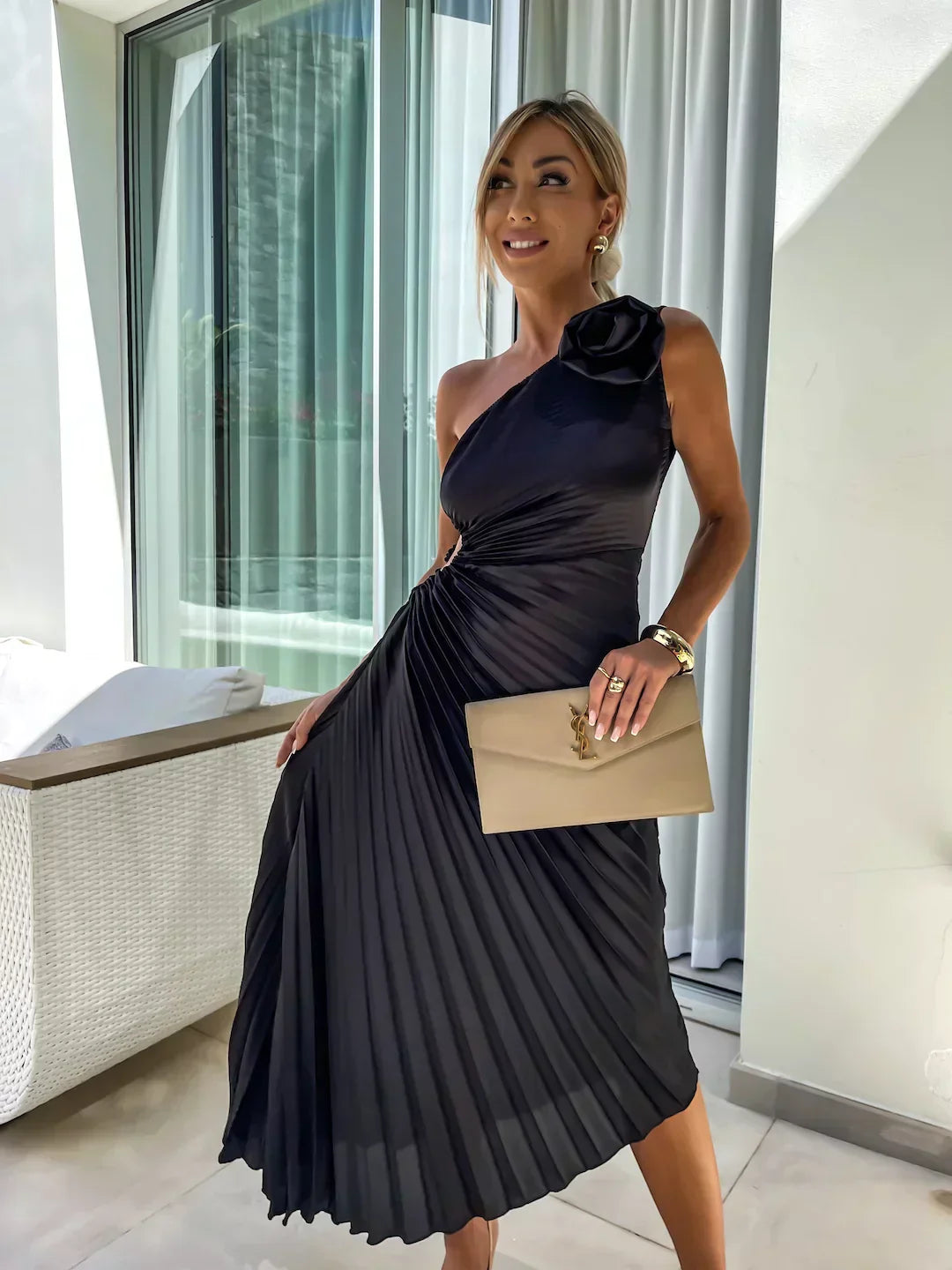 INÊS™ | Vestido Midi Para Quando Você Quer Impressionar Sem Se Esforçar