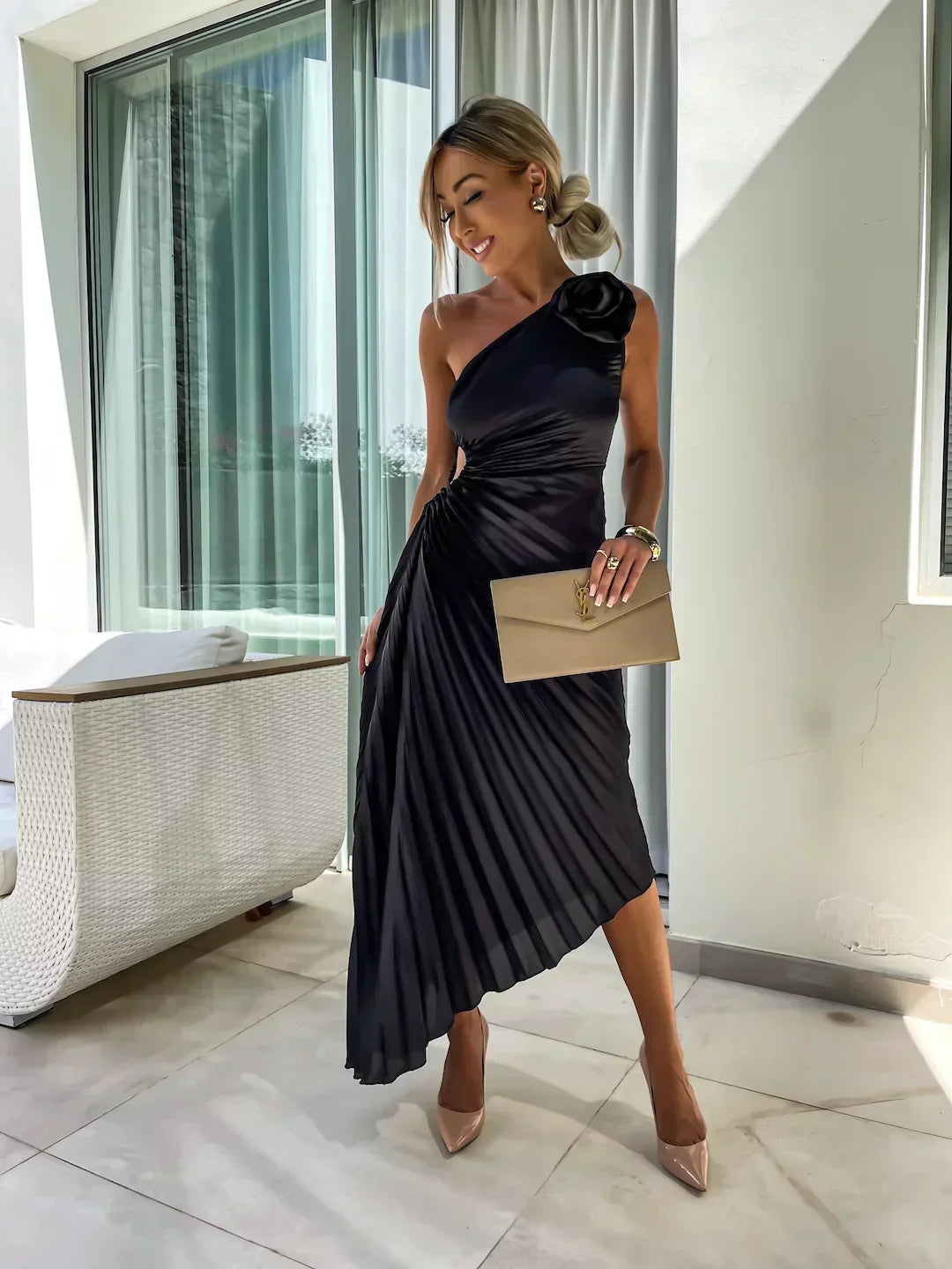 INÊS™ | Vestido Midi Para Quando Você Quer Impressionar Sem Se Esforçar