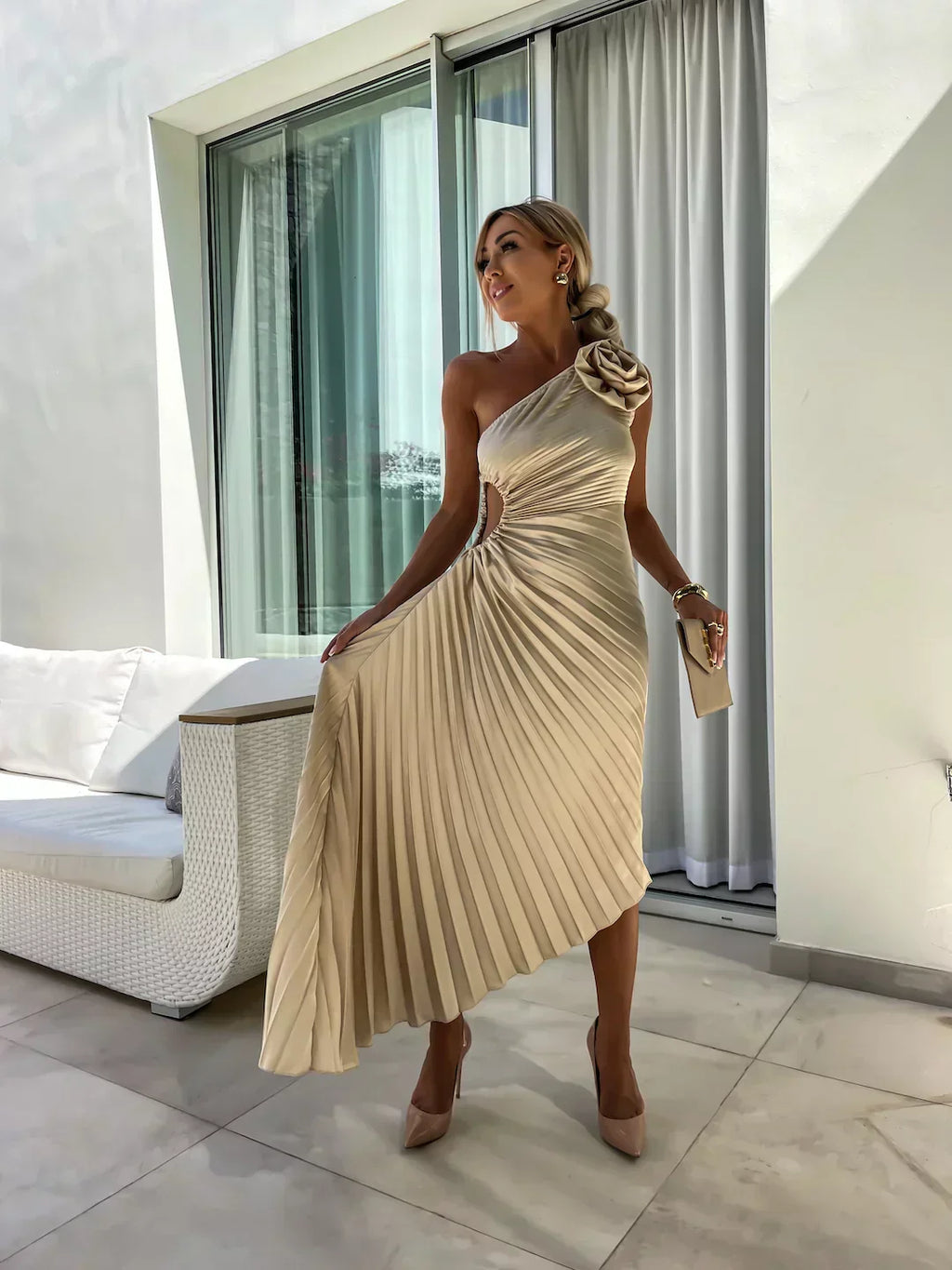 INÊS™ | Vestido Midi Para Quando Você Quer Impressionar Sem Se Esforçar