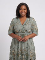 TARSILA™ | Vestido Midi Que Faz Você Se Sentir a Mulher Mais Elegante da Sala