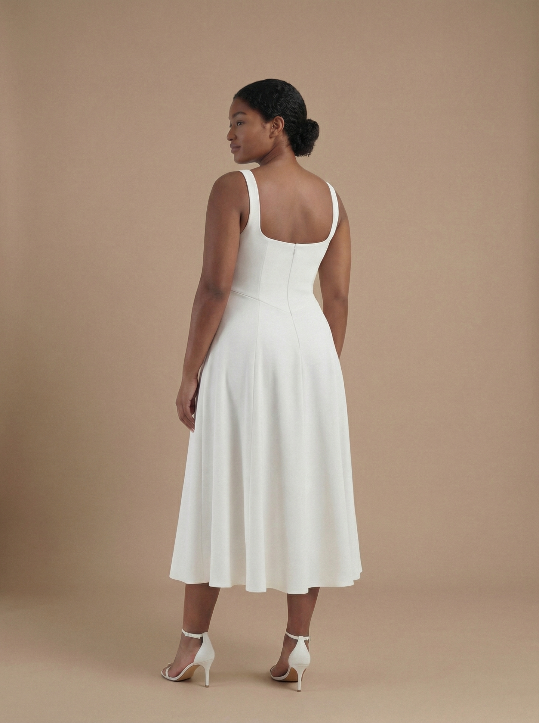 JACINTA™ | Vestido Midi Que Faz Você Se Sentir a Mulher Mais Elegante da Sala